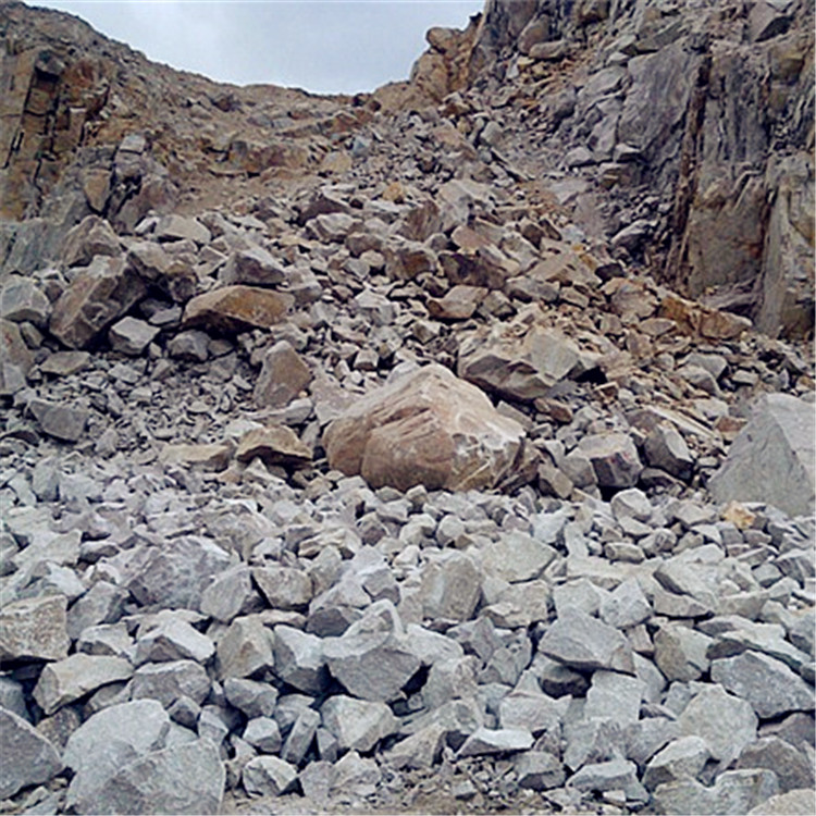 吉林陽光采石場 建筑石料石灰巖規格多樣，狗頭石發貨快，就近供應